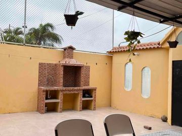 Vendo Casa en Salinas Vía a Mar Bravo, avenida Punta Carnero