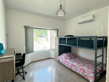 CASA EN RENTA O VENTA EN UN NIVEL