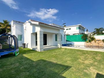 CASA EN RENTA O VENTA EN UN NIVEL