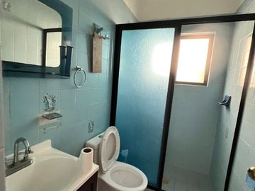 CASA EN VENTA CON GRAN JARDIN