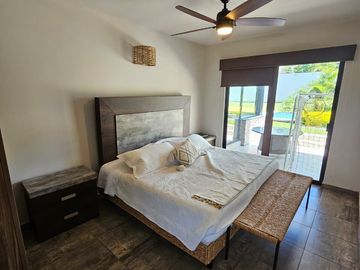 CASA EN VENTA CON GRAN JARDIN