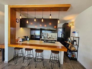 CASA EN VENTA CON GRAN JARDIN