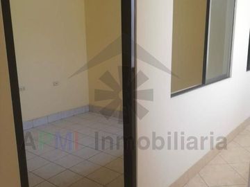DEPARTAMENTO EN TERCER PISO Y FRENTE A PARQUE EN URB. SAN EDUARDO DE  CHICLAYO
