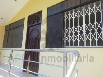 DEPARTAMENTO EN TERCER PISO Y FRENTE A PARQUE EN URB. SAN EDUARDO DE  CHICLAYO