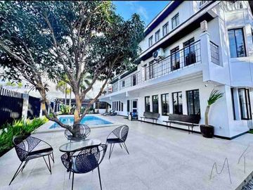 American-Style House & Lot in Tagaytay City for sale