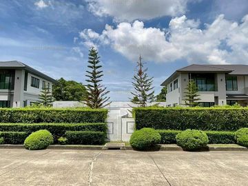 ขายบ้านเดี่ยว พร้อมสระว่ายน้ำ ณุศาสิริ ซิตี้ พระราม 2 บางน้ำจืด 207.4 ตารางวา พร้อมอยู่ตกแต่งใหม่