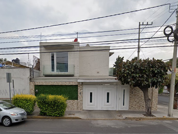 CASA EN VENTA EN COLONIA CLAVERIA A 5 MIN DE METRO CLAVERIA