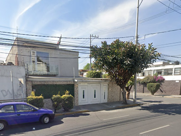 CASA EN VENTA EN COLONIA CLAVERIA A 5 MIN DE METRO CLAVERIA