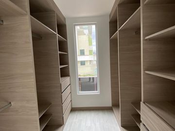 PONCEANO ALTO; 3 DORM; 2 BAÑOS; 2 GAR; 1 BOD, BALC, 138/107 M2: REF 302