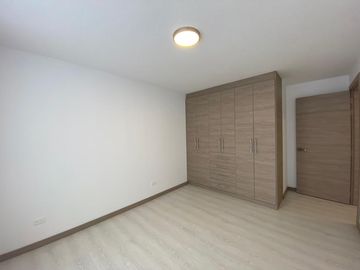 PONCEANO ALTO; 3 DORM; 2 BAÑOS; 2 GAR; 1 BOD, BALC, 138/107 M2: REF 302