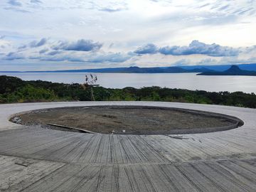 11M -RESIDENTIAL LOT FOR SALE with 684 sqm in Balete , Batangas