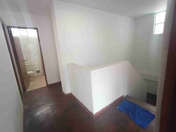 Casa de 7 habitaciones en Comas