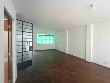 Casa de 7 habitaciones en Comas