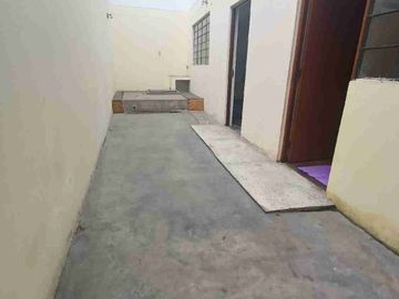 Casa de 7 habitaciones en Comas