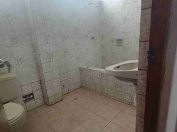 Casa de 7 habitaciones en Comas