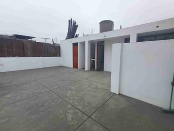 Casa de 7 habitaciones en Comas