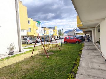 Vendo casa en Marianitas, Calderón