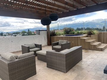 Venta Departamento Cumbaya 2 dormitorios sector Colegio  Menor