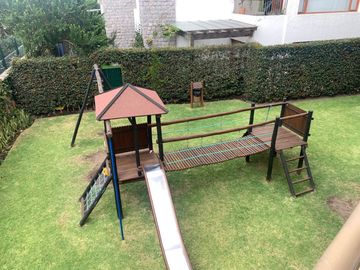 Venta Departamento Cumbaya 2 dormitorios sector Colegio  Menor