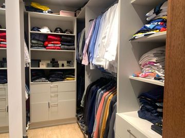 Venta Departamento Cumbaya 2 dormitorios sector Colegio  Menor