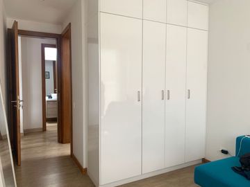 Venta Departamento Cumbaya 2 dormitorios sector Colegio  Menor