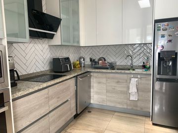 Venta Departamento Cumbaya 2 dormitorios sector Colegio  Menor