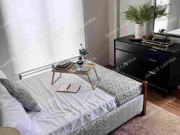 3 bedrooms with parking