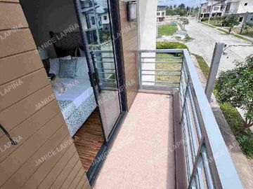 3 bedrooms with parking