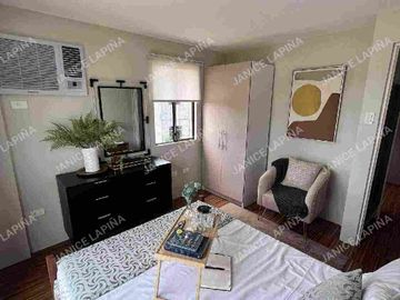 3 bedrooms with parking
