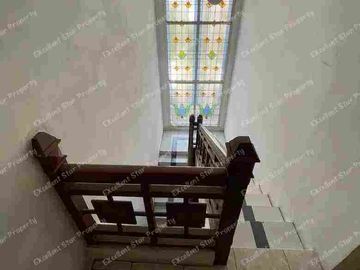 Rumah mewah harga murah di kawasan Batu Indah, dekat Batununggal Bandung lokasi strategis