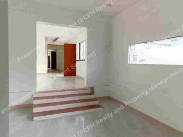 MAKATI OFFICE WAREHOUSE WITH OFFICE