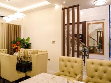 FOR SALE MODERN TWO STOREY HOUSE WITH SWIMMING POOL IN PAMPANGA