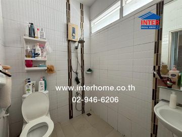 2-storey semi-detached house, 41.4 sq m., Tonmai Village, Don Mueang, Soi Thet Ratchan 11, Vibhavadi Road, Thet Ratchan Road, Don Mueang District, Ban
