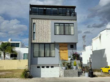CASA EN VENTA ZAPOPAN VALLE IMPERIAL