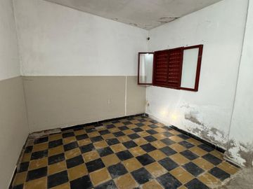 Casa estilo californiano con departamento anexo en Villa Conti
