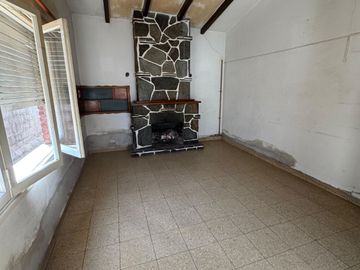 Casa estilo californiano con departamento anexo en Villa Conti