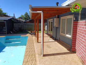 Hermosa casa de esquina con piscina