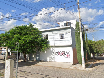 NO CREDITOS, CASA EN VENTA RECUPERACION HIPOTECARIA, POSESION INMEDIATA,VILLAS DE SANTIAGO QUERETARO