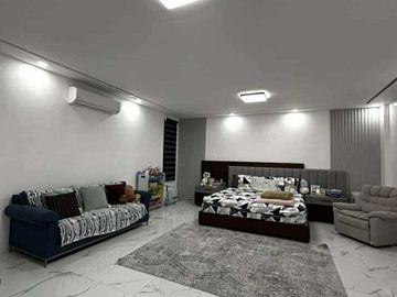 THREE BEDROOM BUNGALOW HOUSE FOR SALE WITH LARGE LOT IN SAN FERNANDO CITY