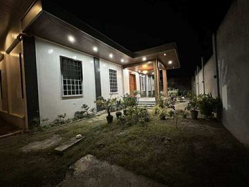 THREE BEDROOM BUNGALOW HOUSE FOR SALE WITH LARGE LOT IN SAN FERNANDO CITY
