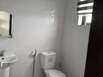 THREE BEDROOM BUNGALOW HOUSE FOR SALE WITH LARGE LOT IN SAN FERNANDO CITY