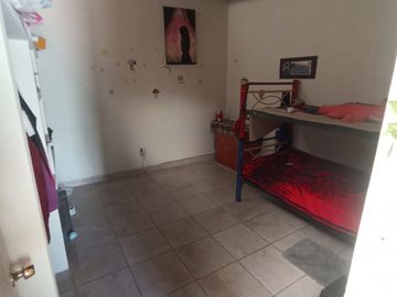 Bodega adaptada como departamento en venta