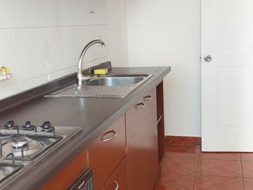 Se vende Rebajado Departamento en Valparaiso, 2 dormitorios 2 baños, 1 Estacionamiento, $ 93.000.000