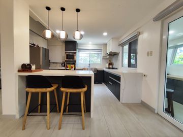 Preowned Hosue and Lot for Sale in Mendez -EGR
