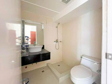 Rare Studio Loft Condo for Sale in BGC, Taguig City at Bellagio 3