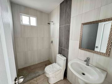 Venta de casa 4 dormitorios en etapa Floreana de Casalaguna