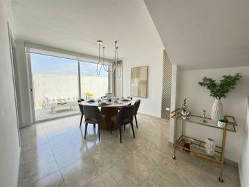 Venta de casa 4 dormitorios en etapa Floreana de Casalaguna