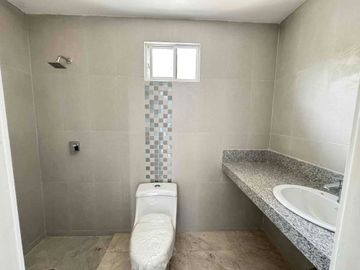 Venta de casa 4 dormitorios en etapa Floreana de Casalaguna