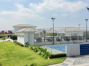 Venta de casa 4 dormitorios en etapa Floreana de Casalaguna