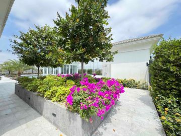 Venta de casa 4 dormitorios en etapa Floreana de Casalaguna